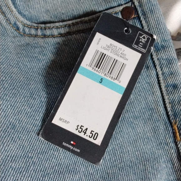 Tommy Hilfiger Boys Size 5 Baggy Fit Light Stonewash Jean - Picture 3 of 6